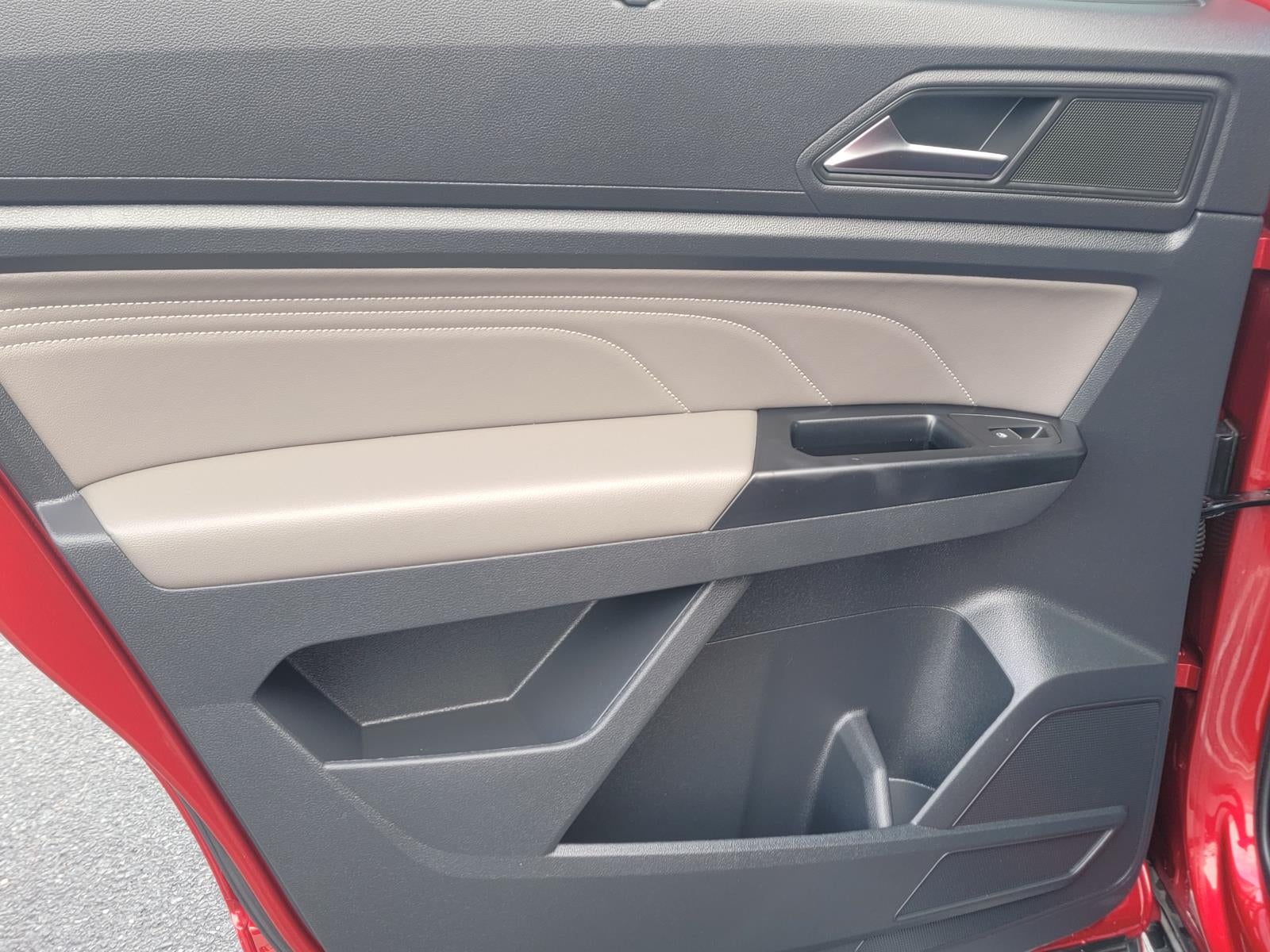 2021 Volkswagen Atlas 3.6L V6 SE w/Technology R-Line