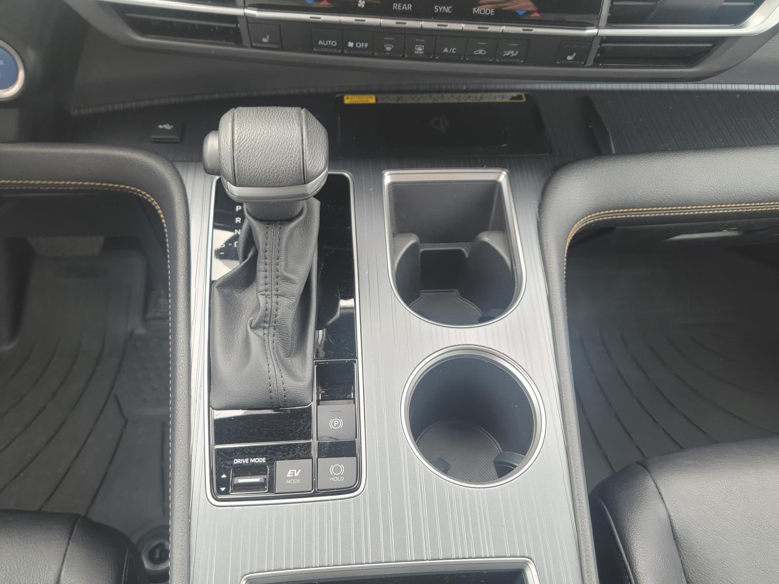 2023 Toyota Sienna Woodland Edition