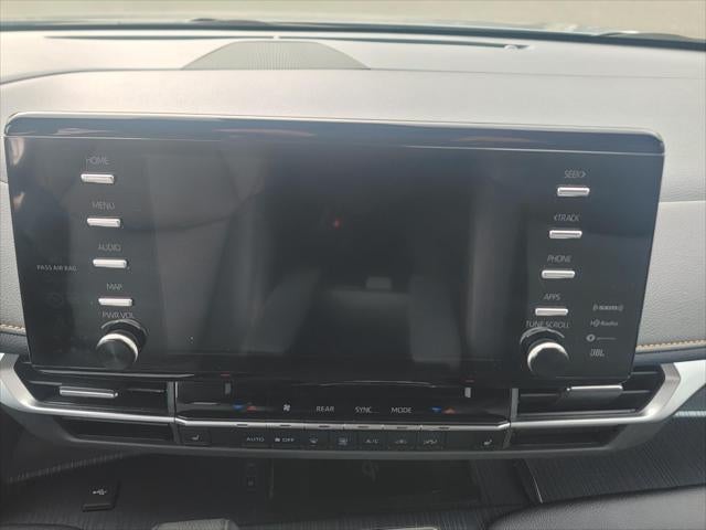 2023 Toyota Sienna Woodland Edition