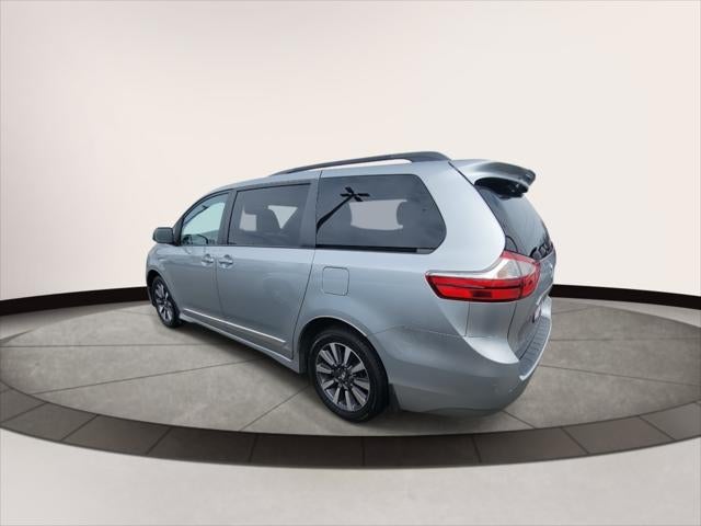 2019 Toyota Sienna XLE