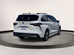 2024 Toyota Sienna XLE FWD 8-Passenger (Natl)