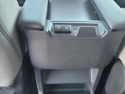 2023 Toyota Sienna LE