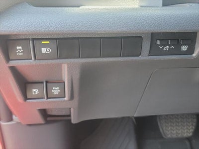 2023 Toyota Sienna LE