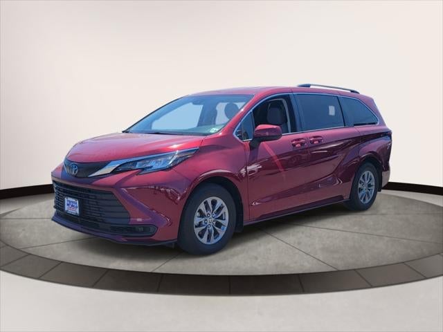 2023 Toyota Sienna LE