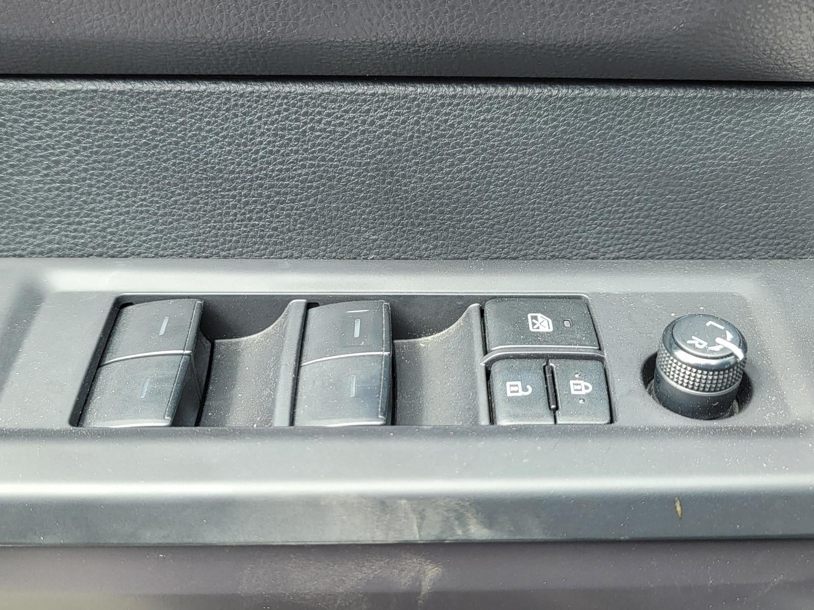 2023 Toyota Tundra 4WD SR5