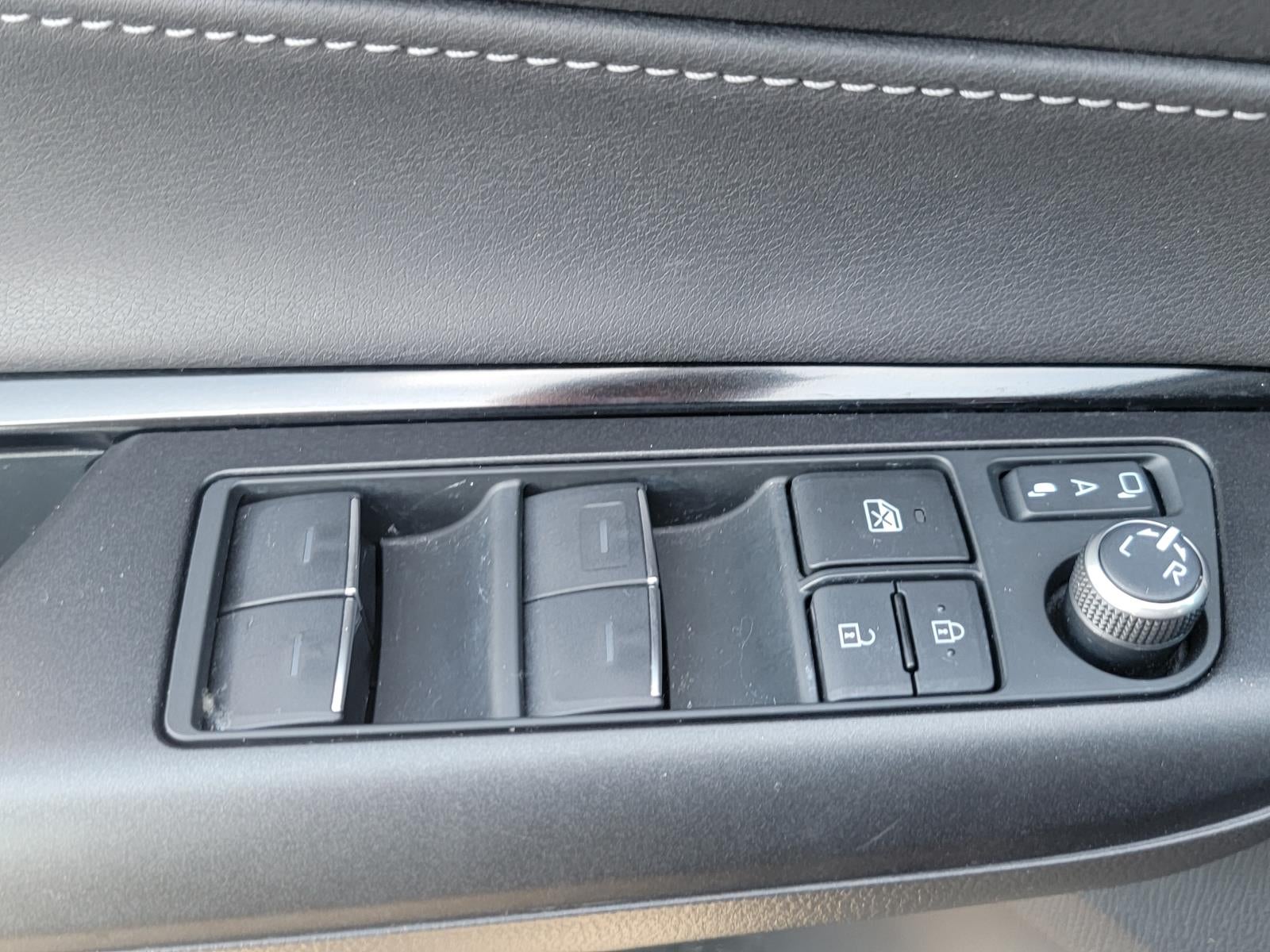 2023 Toyota Venza LE