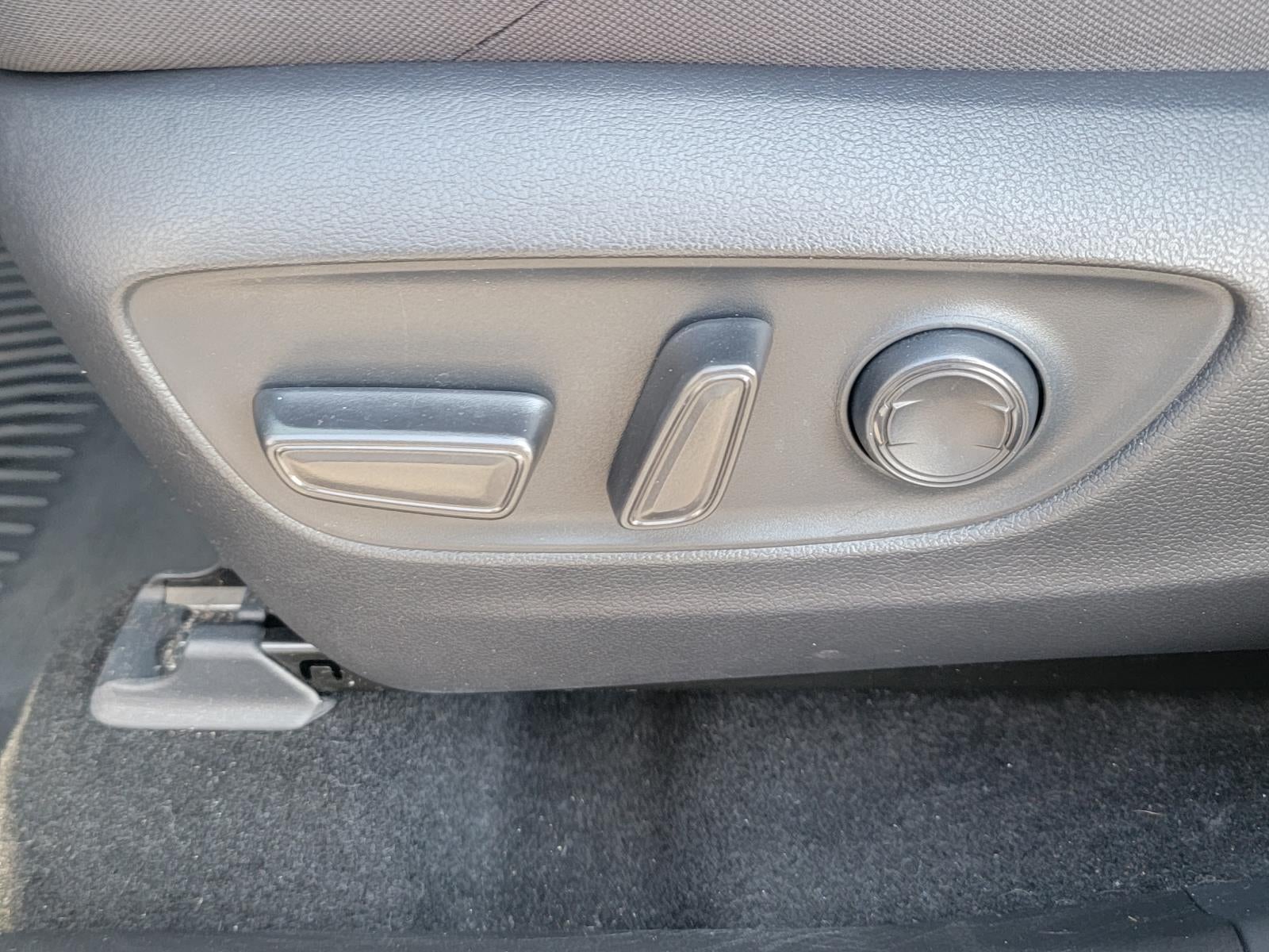 2023 Toyota Venza LE