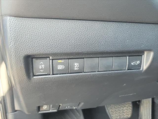 2023 Toyota Venza LE