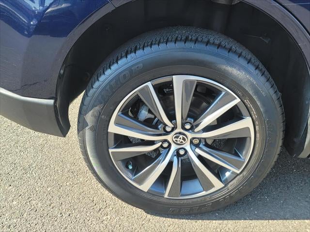 2023 Toyota Venza LE