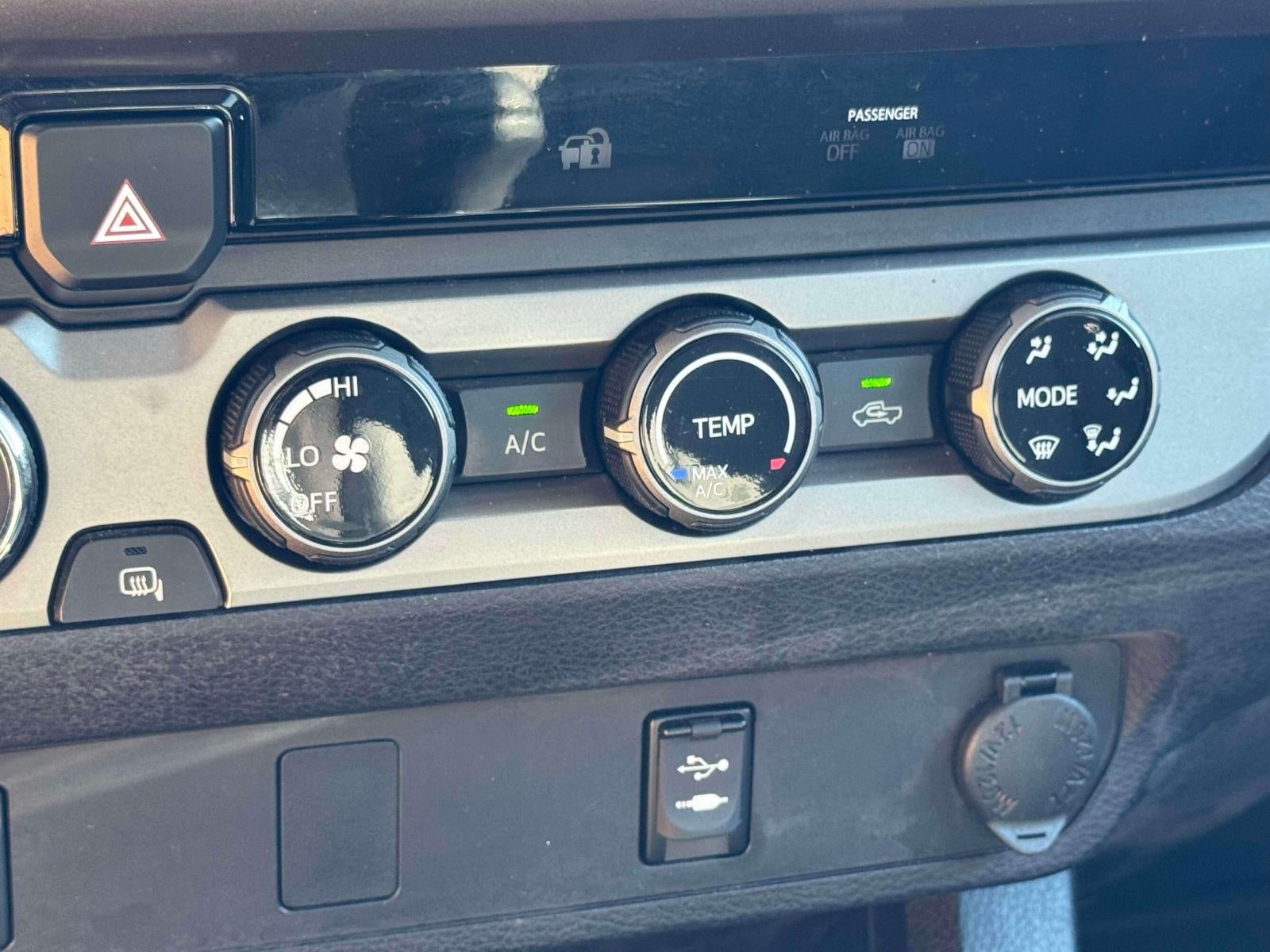 2017 Toyota Tacoma SR5 Double Cab 6' Bed V6 4x4 AT (Natl)