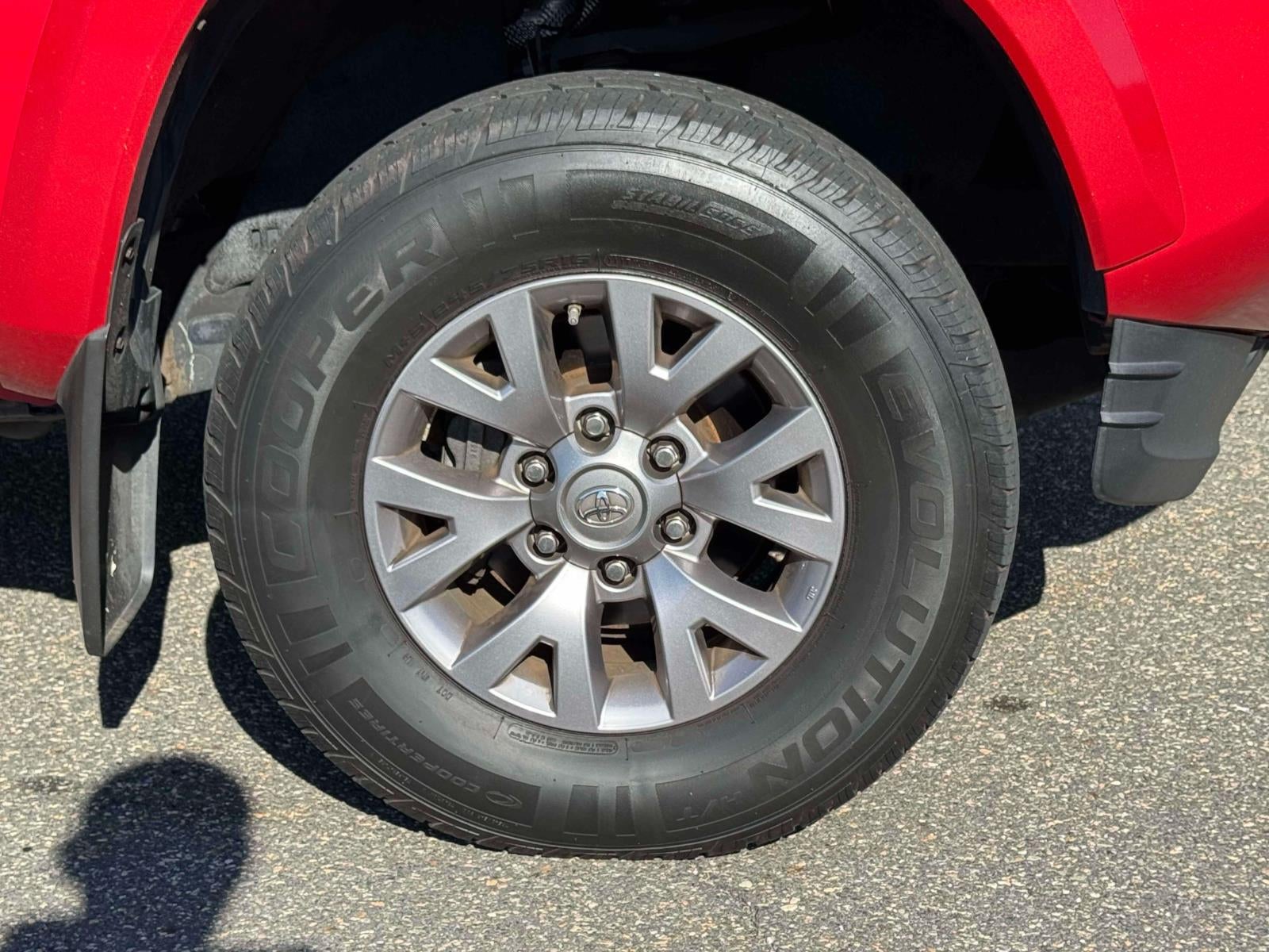 2017 Toyota Tacoma SR5 Double Cab 6' Bed V6 4x4 AT (Natl)