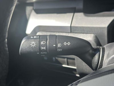 2025 Toyota Tacoma 4WD SR Double Cab 5' Bed AT (Natl)