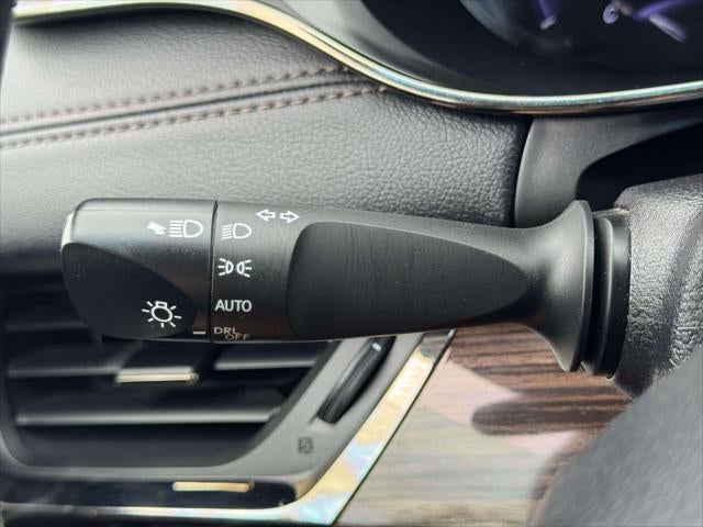 2015 Toyota Avalon Hybrid 4dr Sdn XLE Premium (Natl)