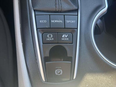 2024 Toyota Camry Hybrid LE CVT (Natl)
