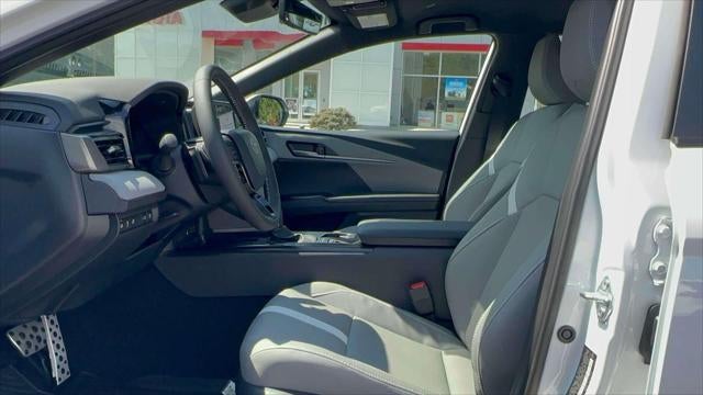 2025 Toyota Camry SE AWD