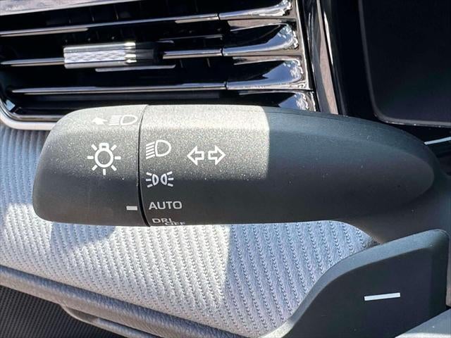 2025 Toyota Camry SE AWD