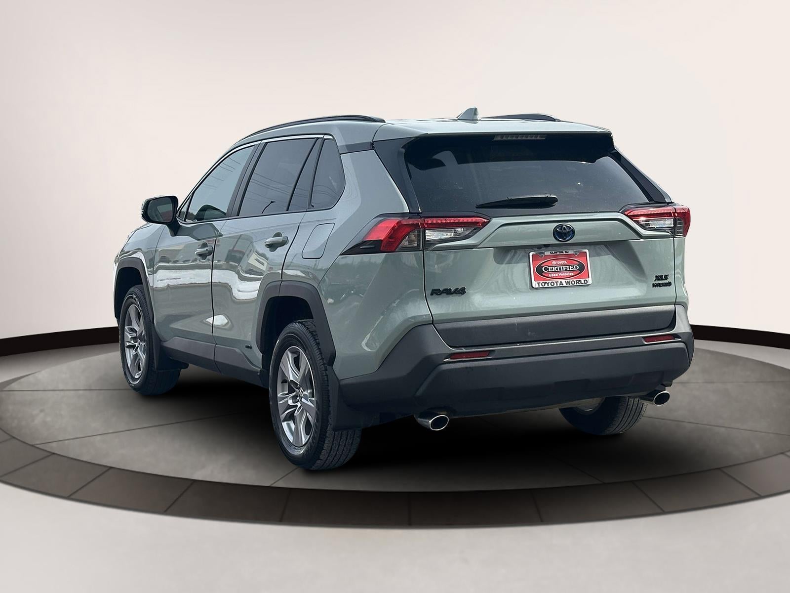 2022 Toyota RAV4 Hybrid XLE AWD (Natl)