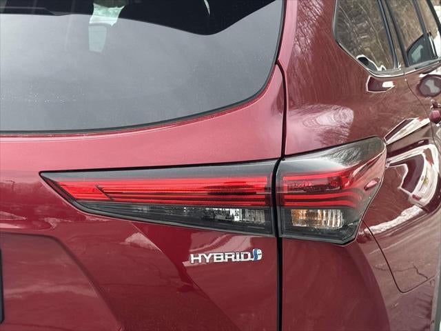 2022 Toyota Highlander Hybrid LE AWD (Natl)