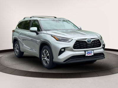 2023 Toyota Highlander Hybrid XLE AWD (Natl)
