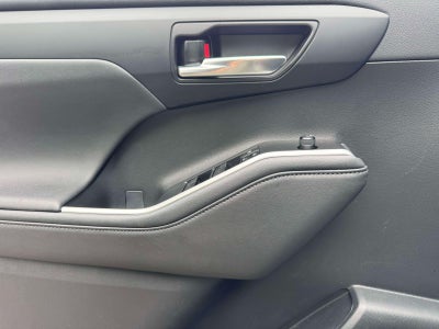 2023 Toyota Highlander Hybrid XLE AWD (Natl)