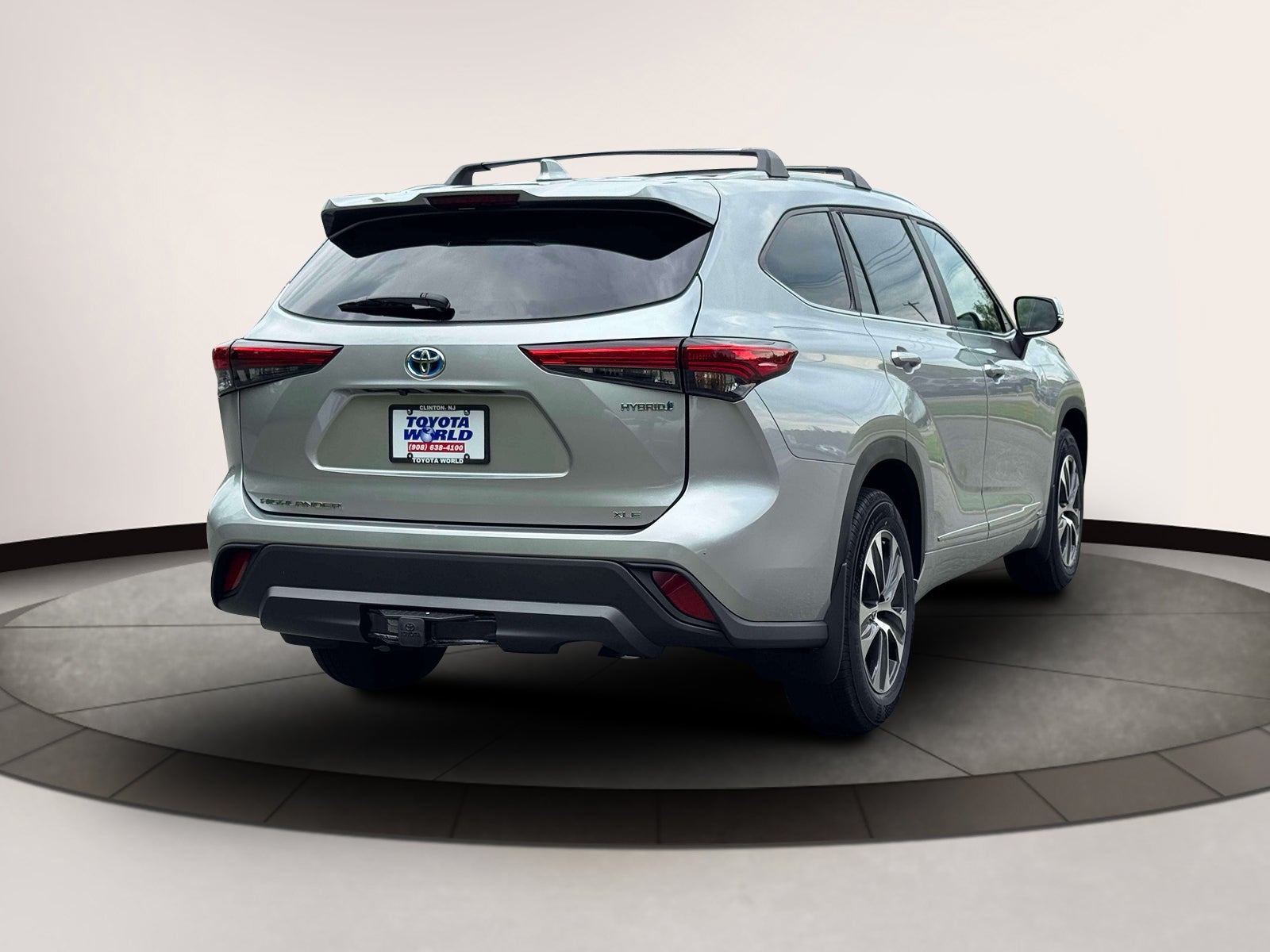 2023 Toyota Highlander Hybrid XLE AWD (Natl)