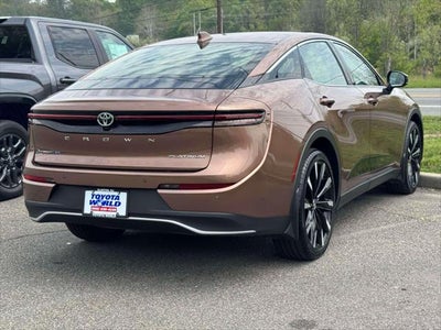 2025 Toyota Crown Platinum AWD (Natl)