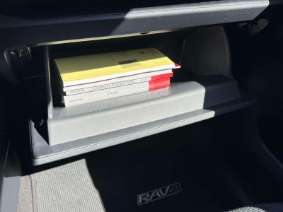 2025 Toyota RAV4 LE AWD (Natl)