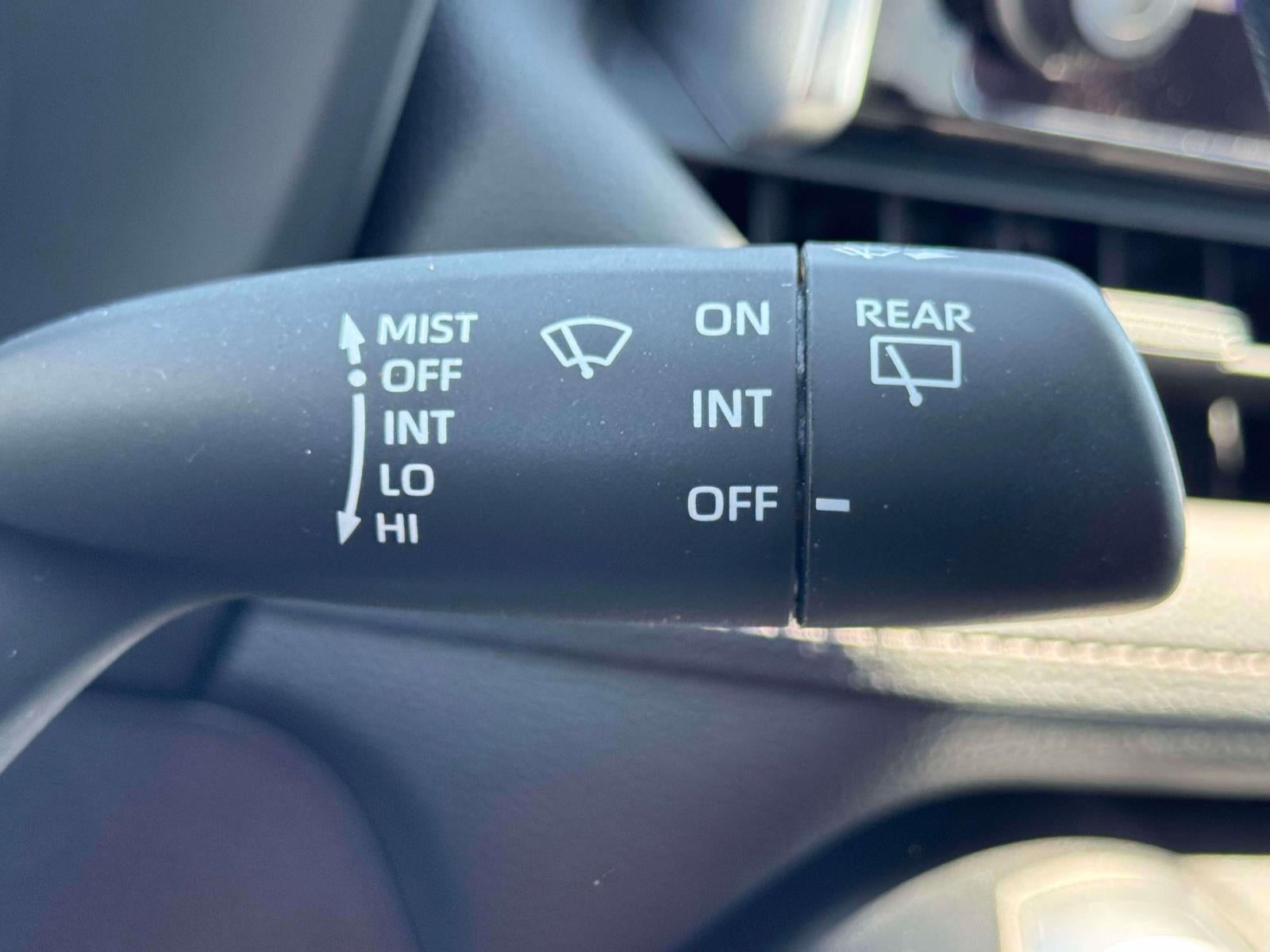 2024 Toyota RAV4 Hybrid LE AWD (Natl)