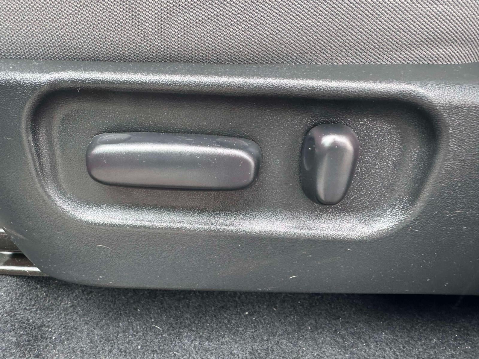 2023 Toyota Tacoma 4WD SR5 Double Cab 6' Bed V6 AT (Natl)