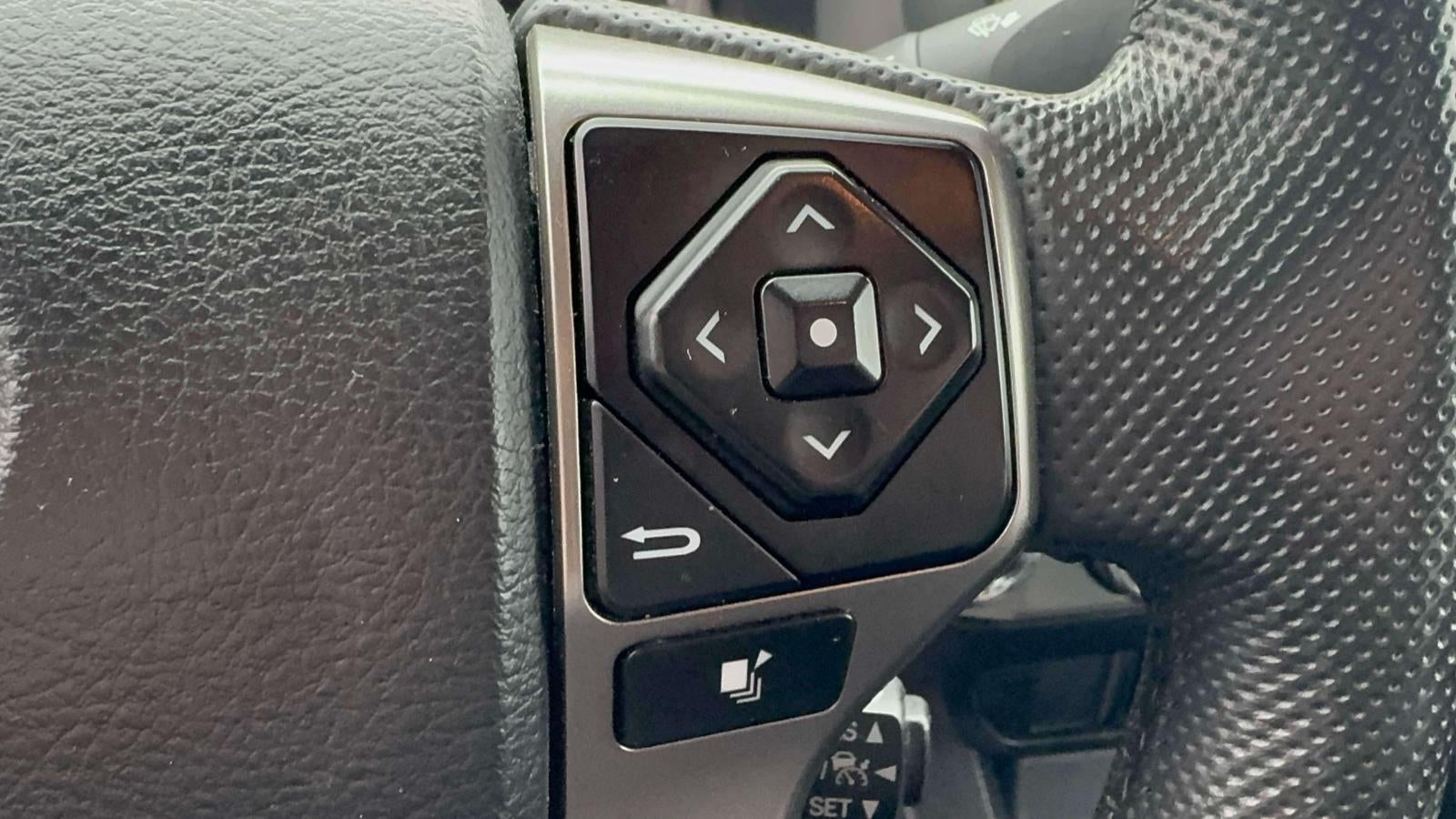 2023 Toyota Tacoma 4WD SR5 Double Cab 6' Bed V6 AT (Natl)