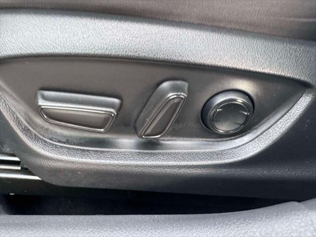 2022 Toyota Camry LE Auto (Natl)