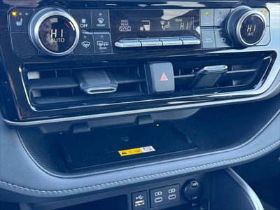 2025 Toyota Highlander Hybrid XLE AWD (Natl)