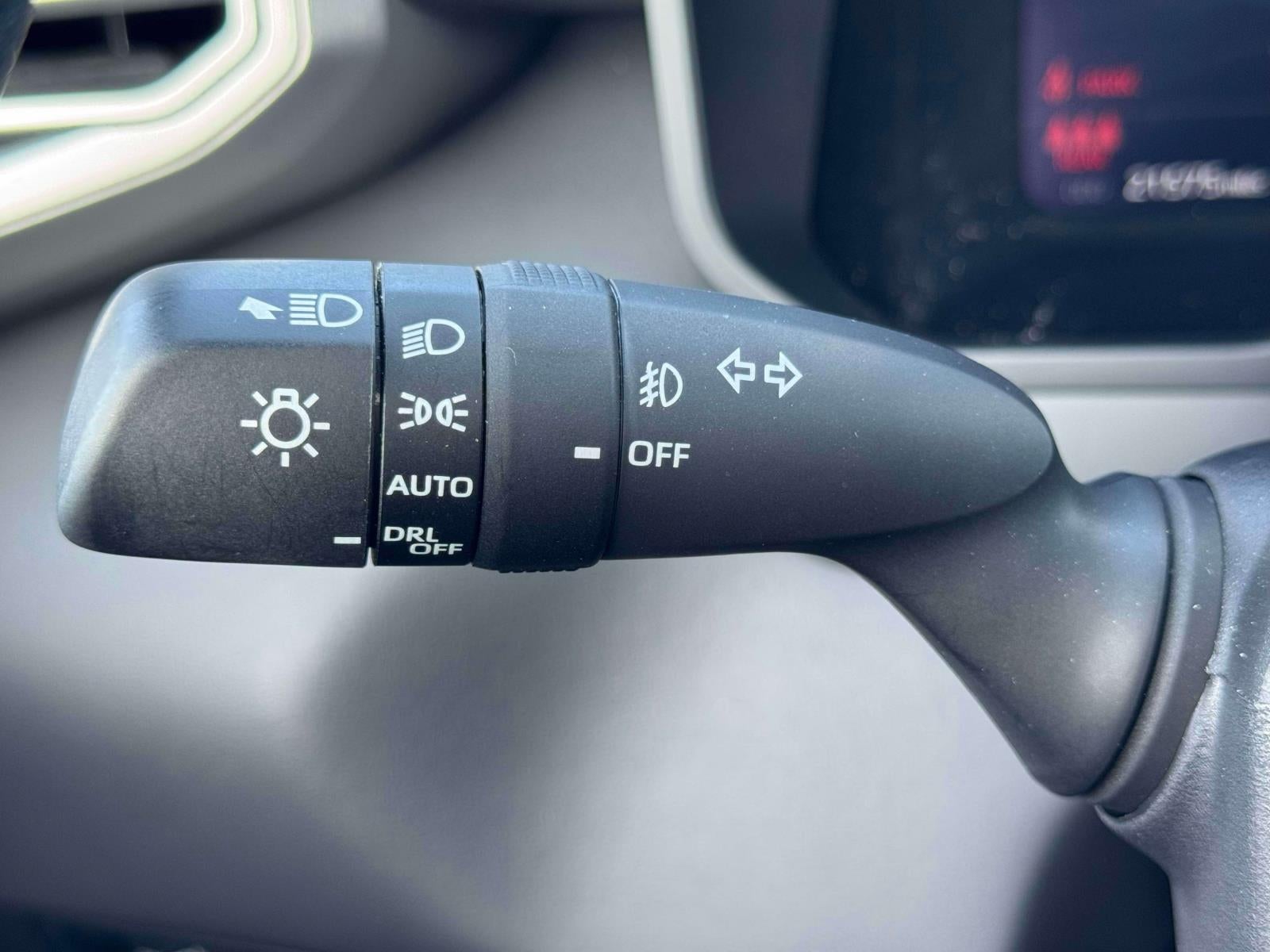 2025 Toyota Tundra 4WD Platinum Hybrid CrewMax 5.5' Bed (Natl)