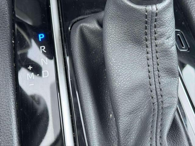 2024 Toyota Corolla Cross XLE 4WD (Natl)