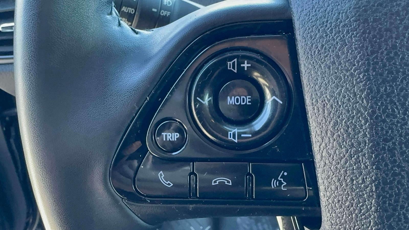 2022 Toyota Prius LE AWD-e (Natl)