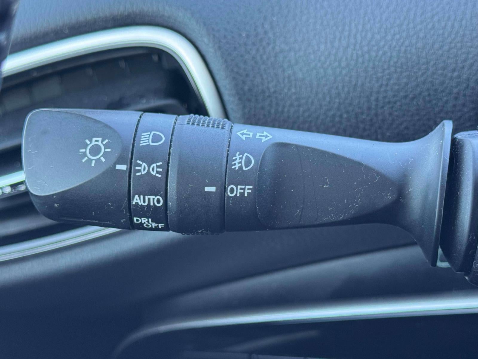 2022 Toyota Prius LE AWD-e (Natl)