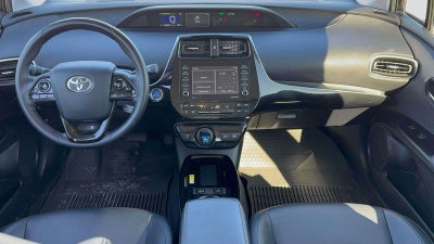 2022 Toyota Prius LE AWD-e (Natl)