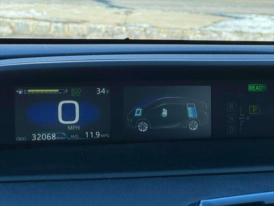 2022 Toyota Prius LE AWD-e (Natl)