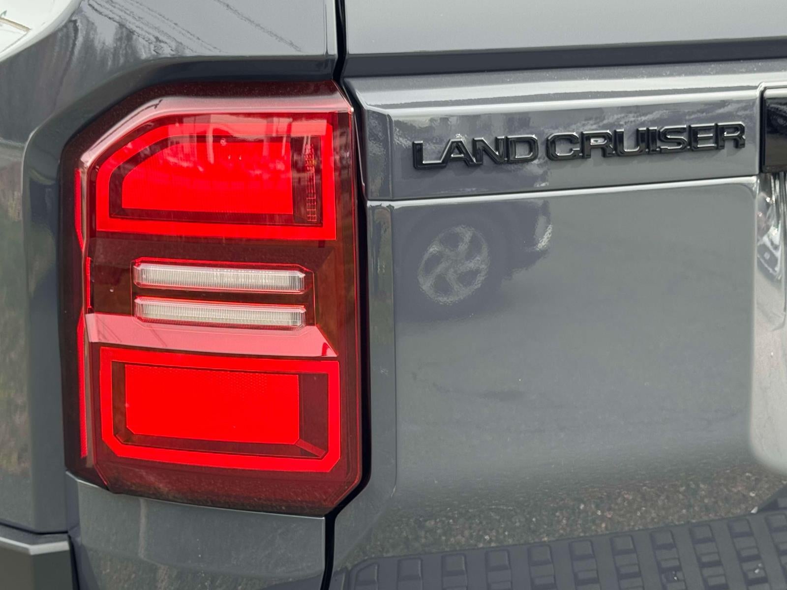 2025 Toyota Land Cruiser 4WD (Natl)