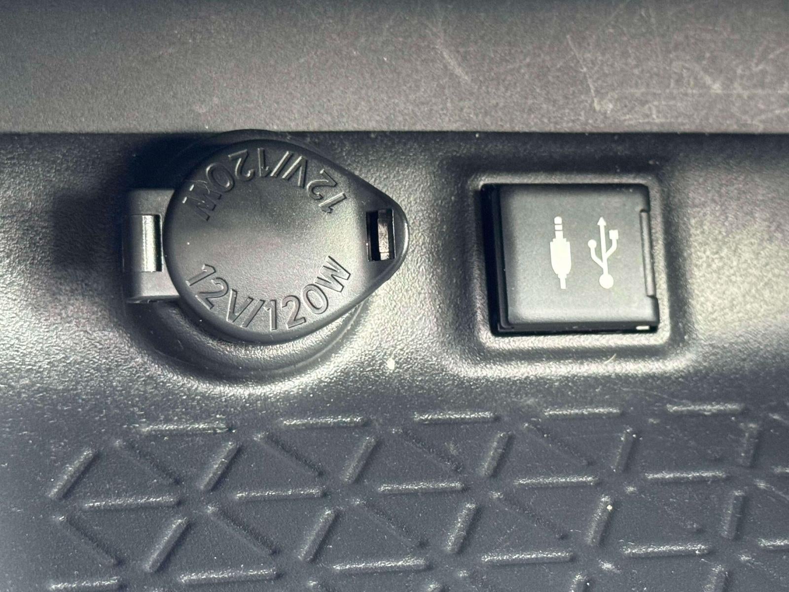 2019 Toyota RAV4 XLE AWD (Natl)