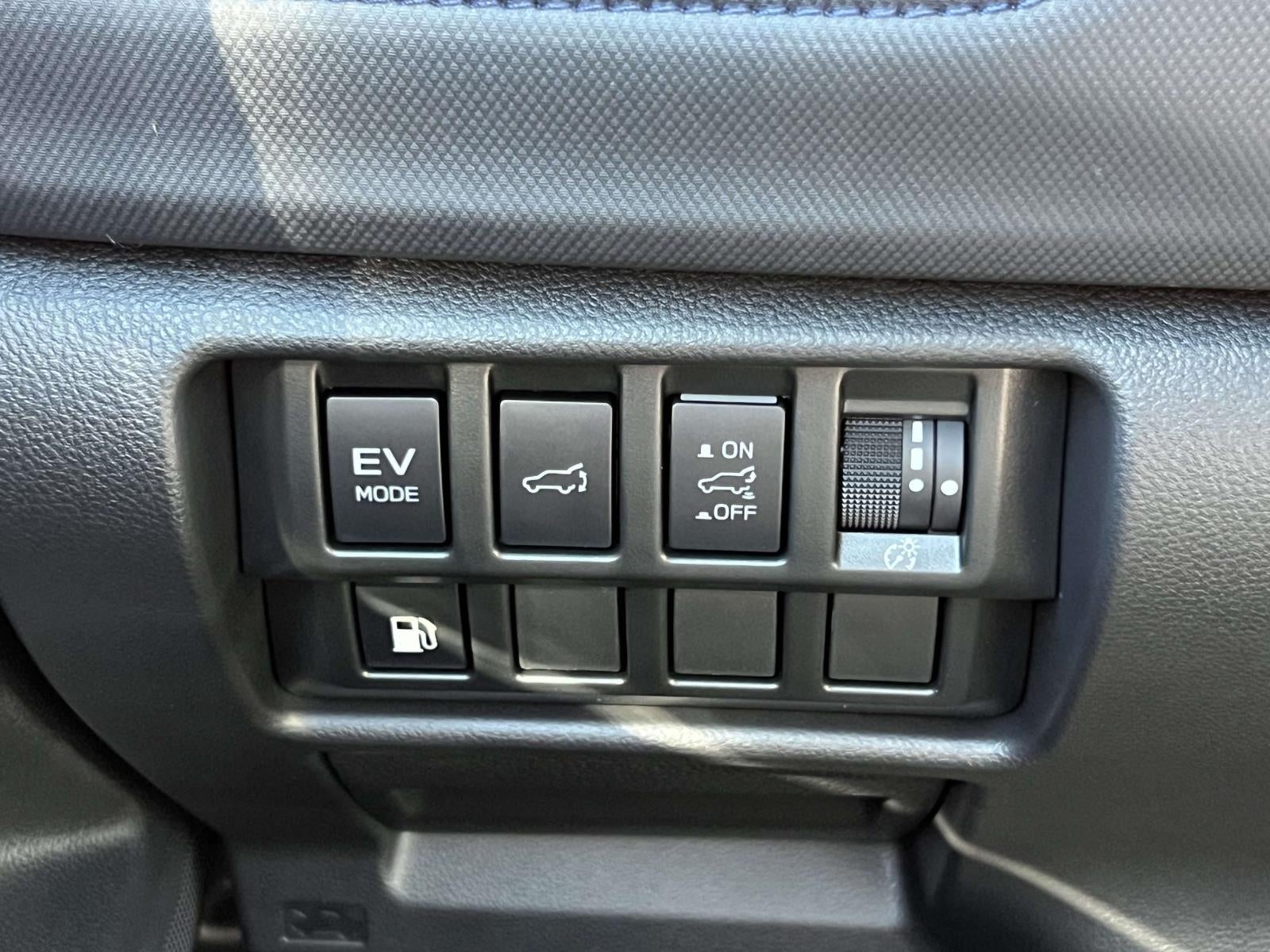 2025 Subaru FORESTER Limited Hybrid