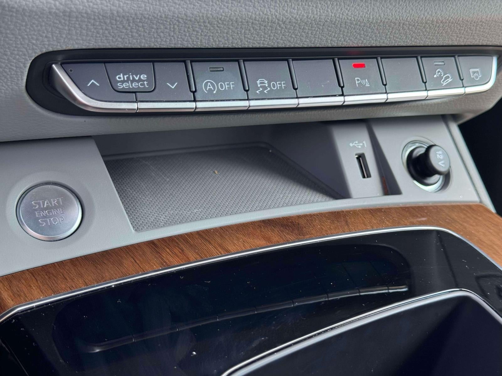 2024 Audi Q5 40 Premium