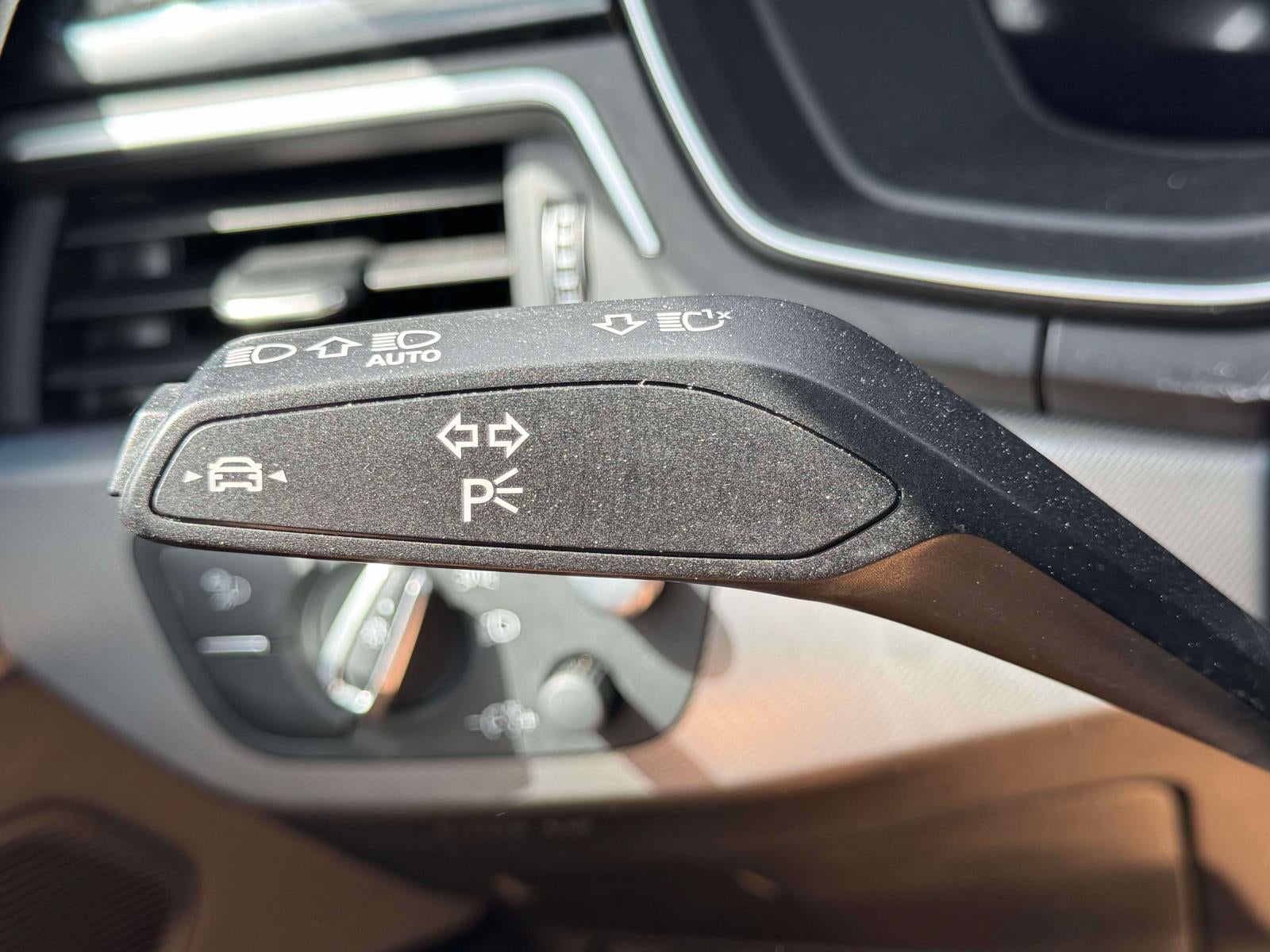 2023 Audi A4 Sedan 45 S line Prestige