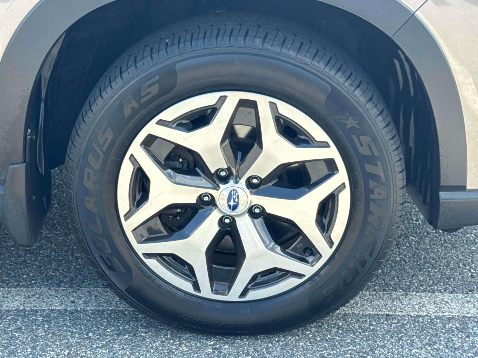 2023 Subaru Forester Premium CVT