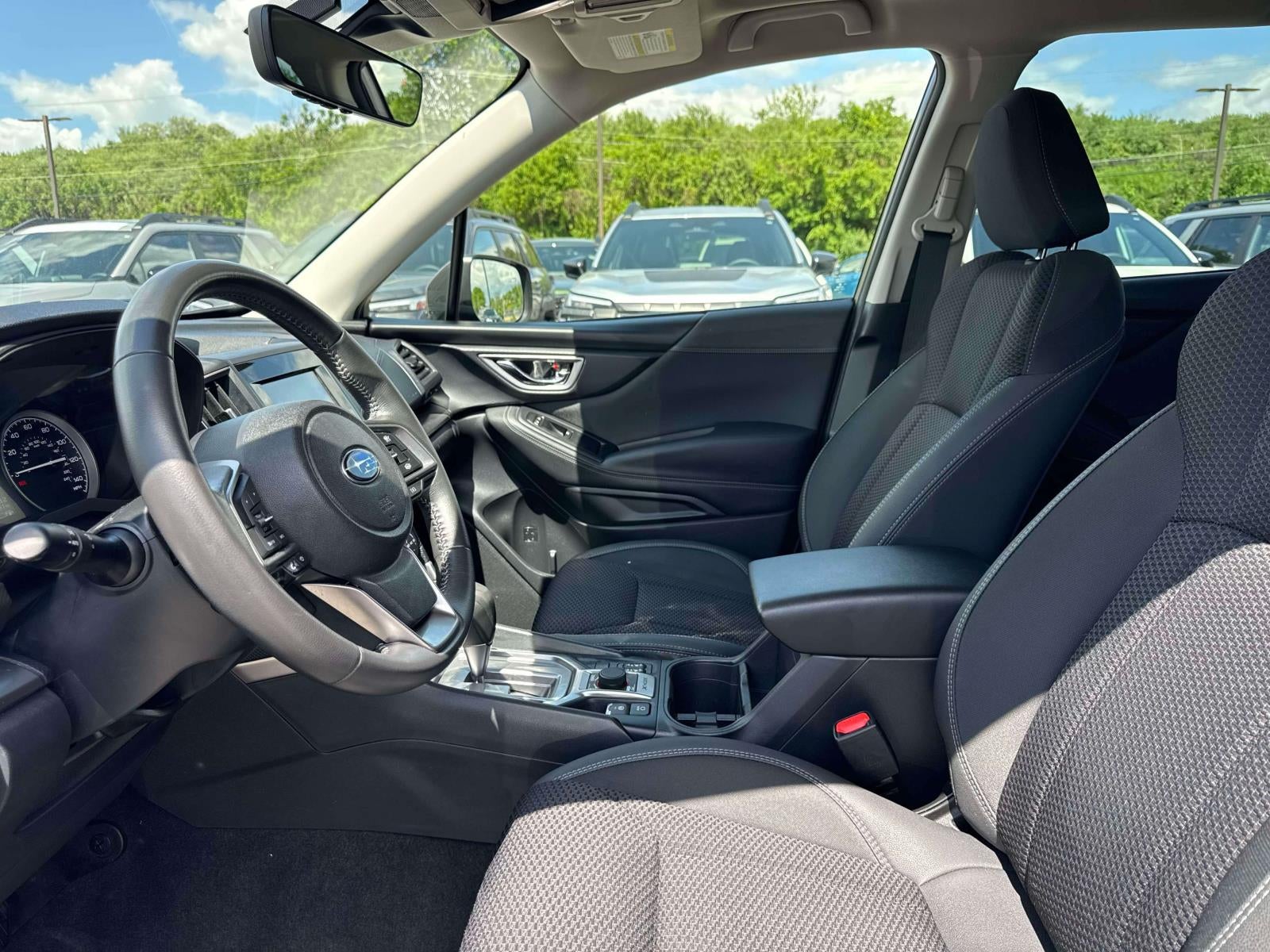 2023 Subaru Forester Premium CVT