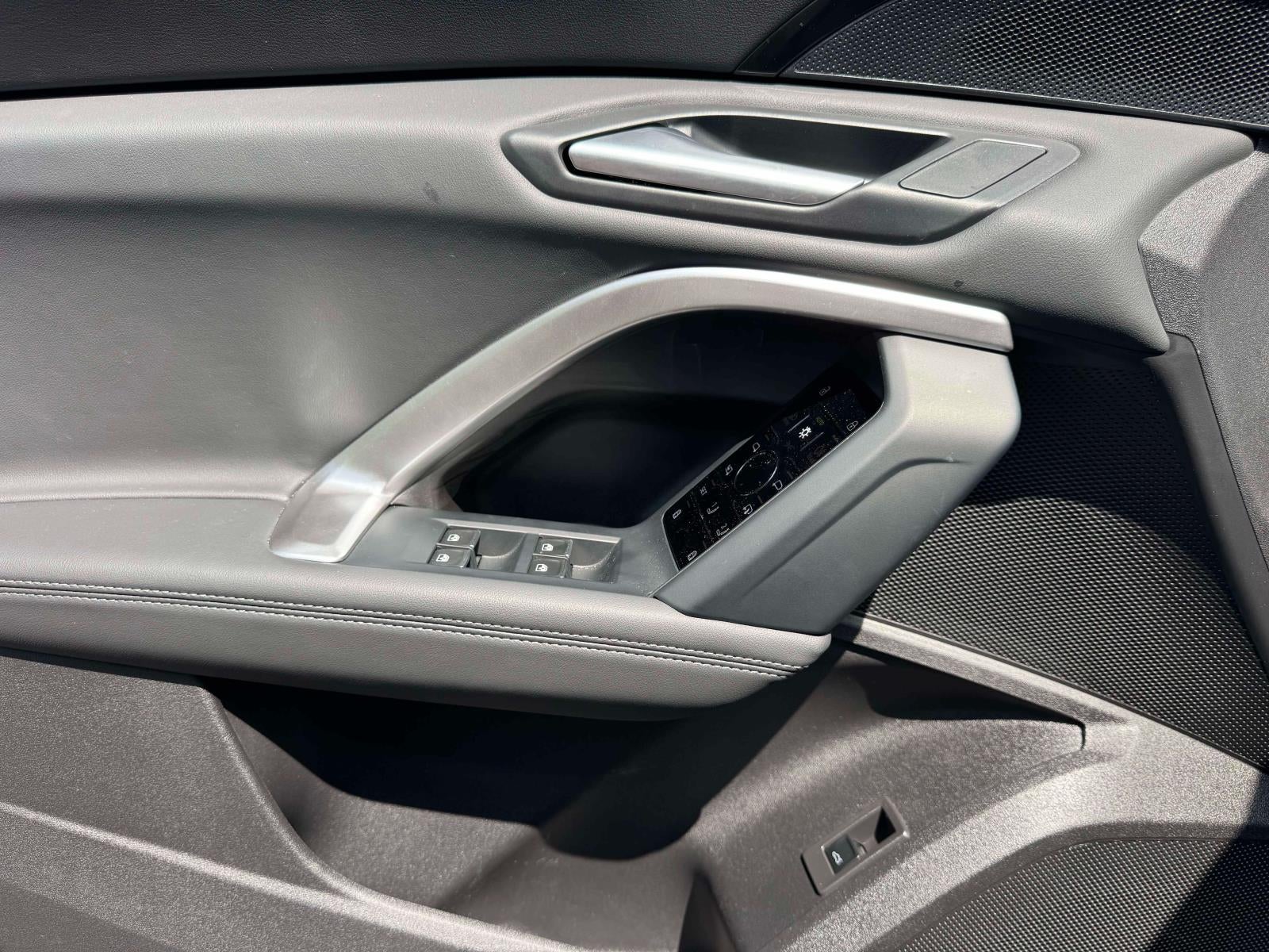 2025 Audi Q5 Premium 2.0 TFSI quattro