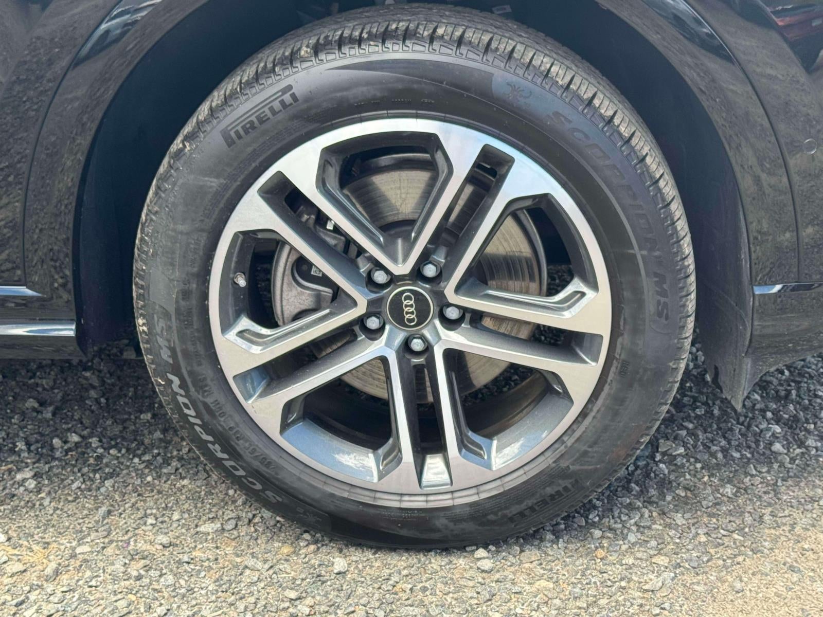 2025 Audi Q5 Premium 2.0 TFSI quattro