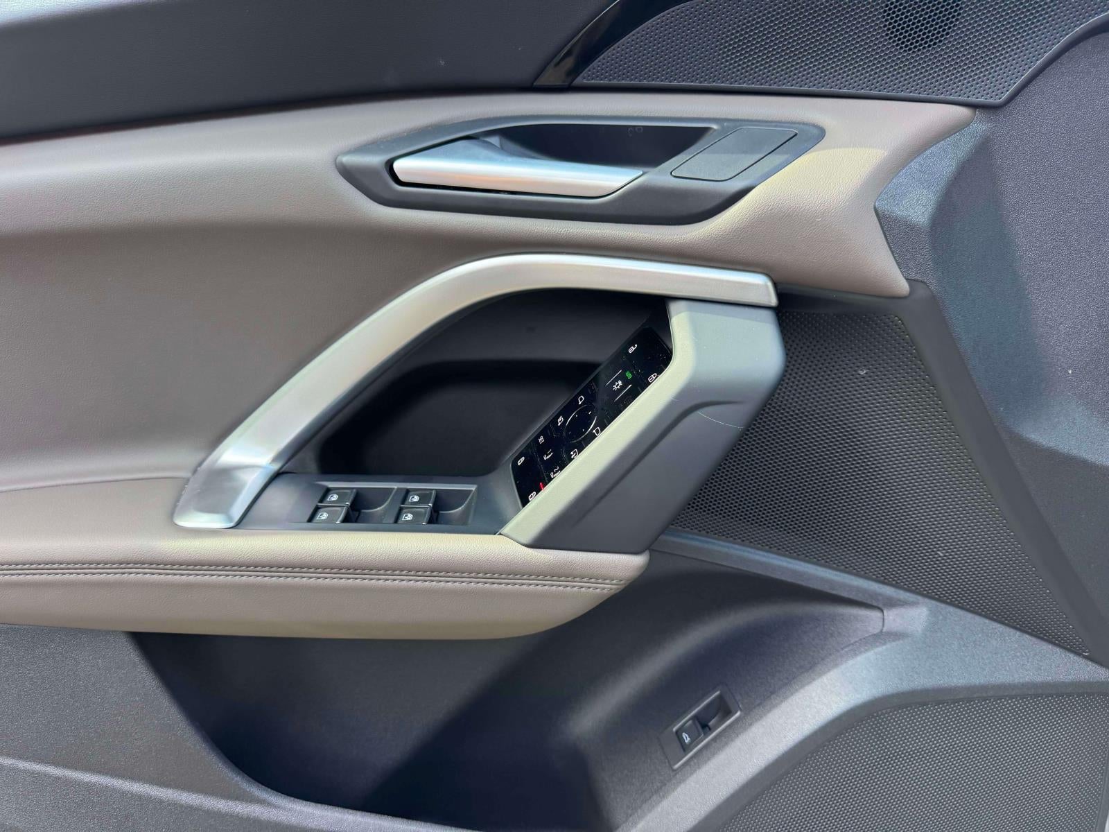 2025 Audi Q5 Premium 2.0 TFSI quattro