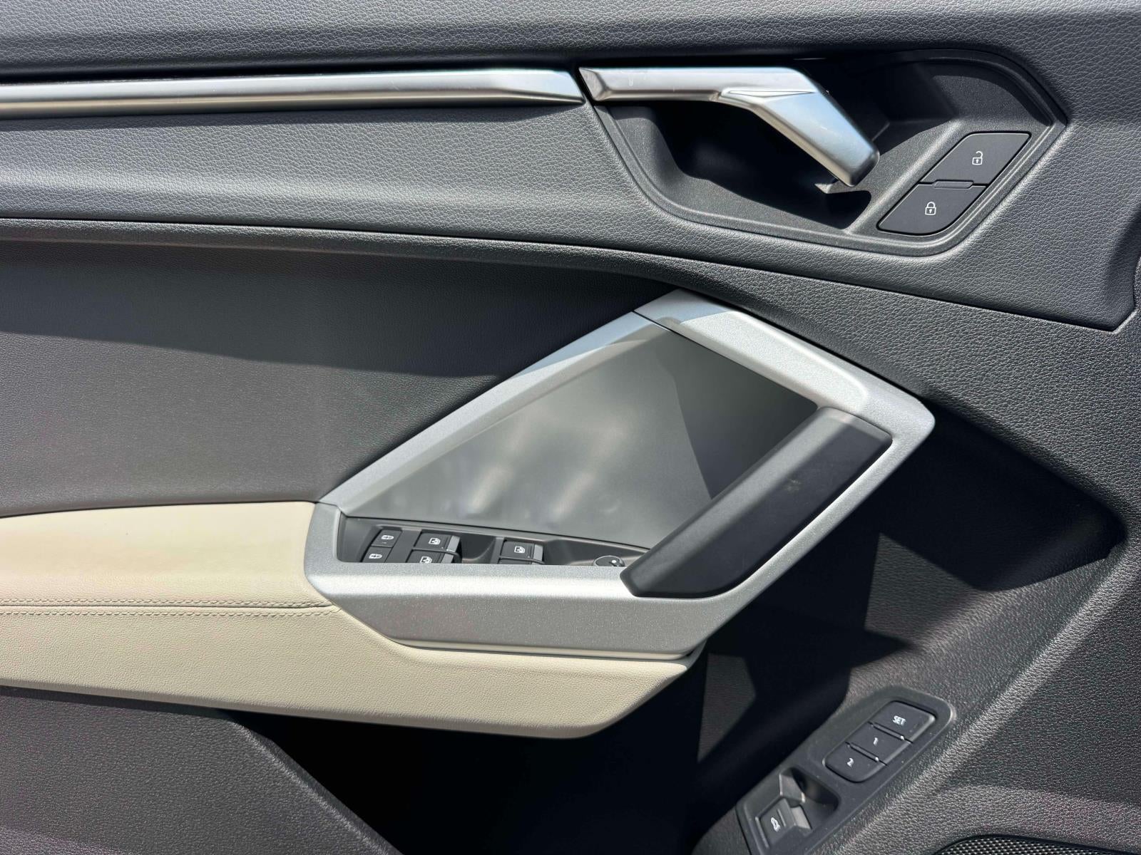 2023 Audi Q3 S line Premium 45 TFSI quattro