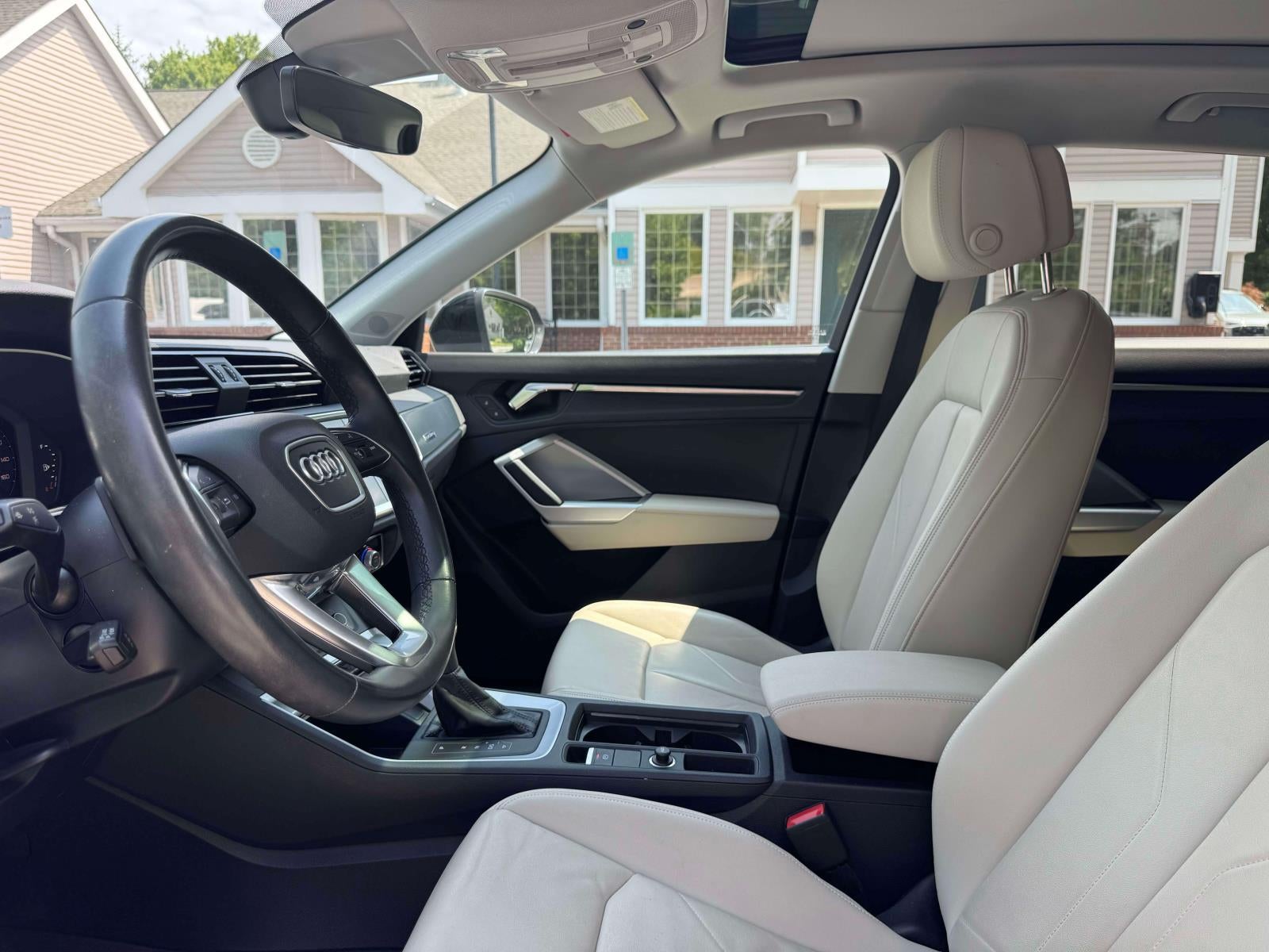 2023 Audi Q3 S line Premium 45 TFSI quattro